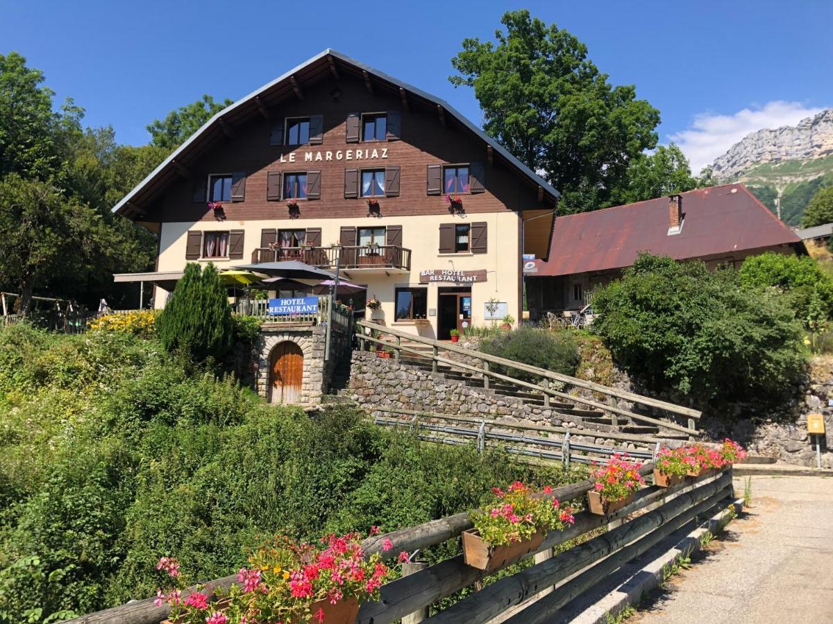 Bar Hotel Restaurant Le Margeriaz Les Déserts Exteriér fotografie