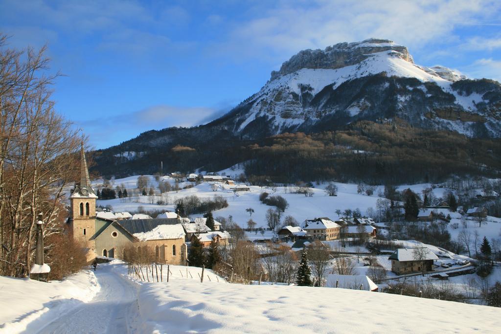 Bar Hotel Restaurant Le Margeriaz Les Déserts Exteriér fotografie