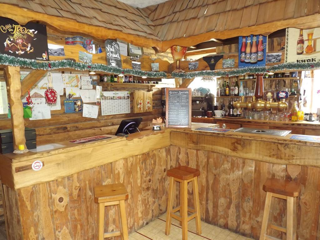 Bar Hotel Restaurant Le Margeriaz Les Déserts Exteriér fotografie